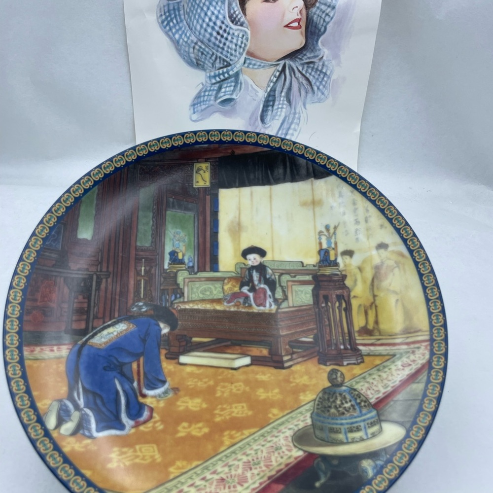 Decorative Porcelain Plate with Historical Scene